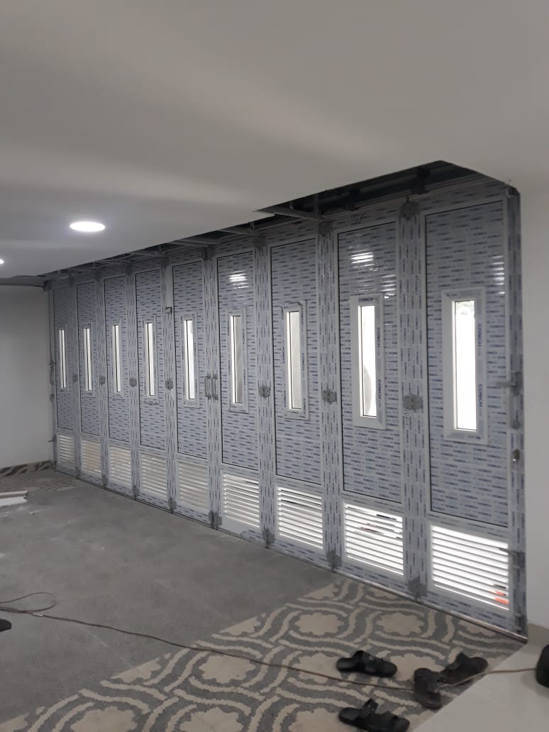 Design pintu garasi minimalis - Kreasi Megah Konstruksi - Kreasi Megah