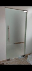 pintu frameless floorhinge dan stiker sandblast
