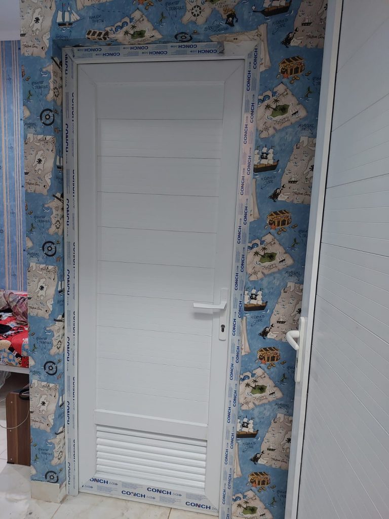 pintu kamar upvc warna puti